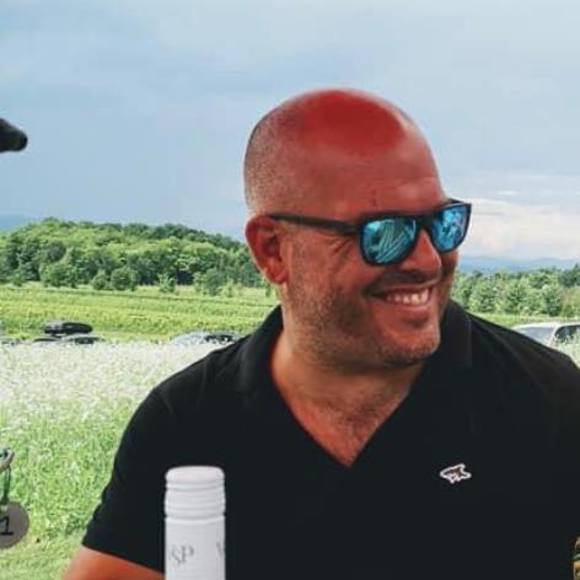 Meet your Posher, Alexandre - Picture 1 of 1